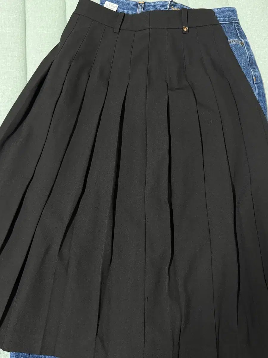 新品)ディパウンド プリーツ スカート 10,109円