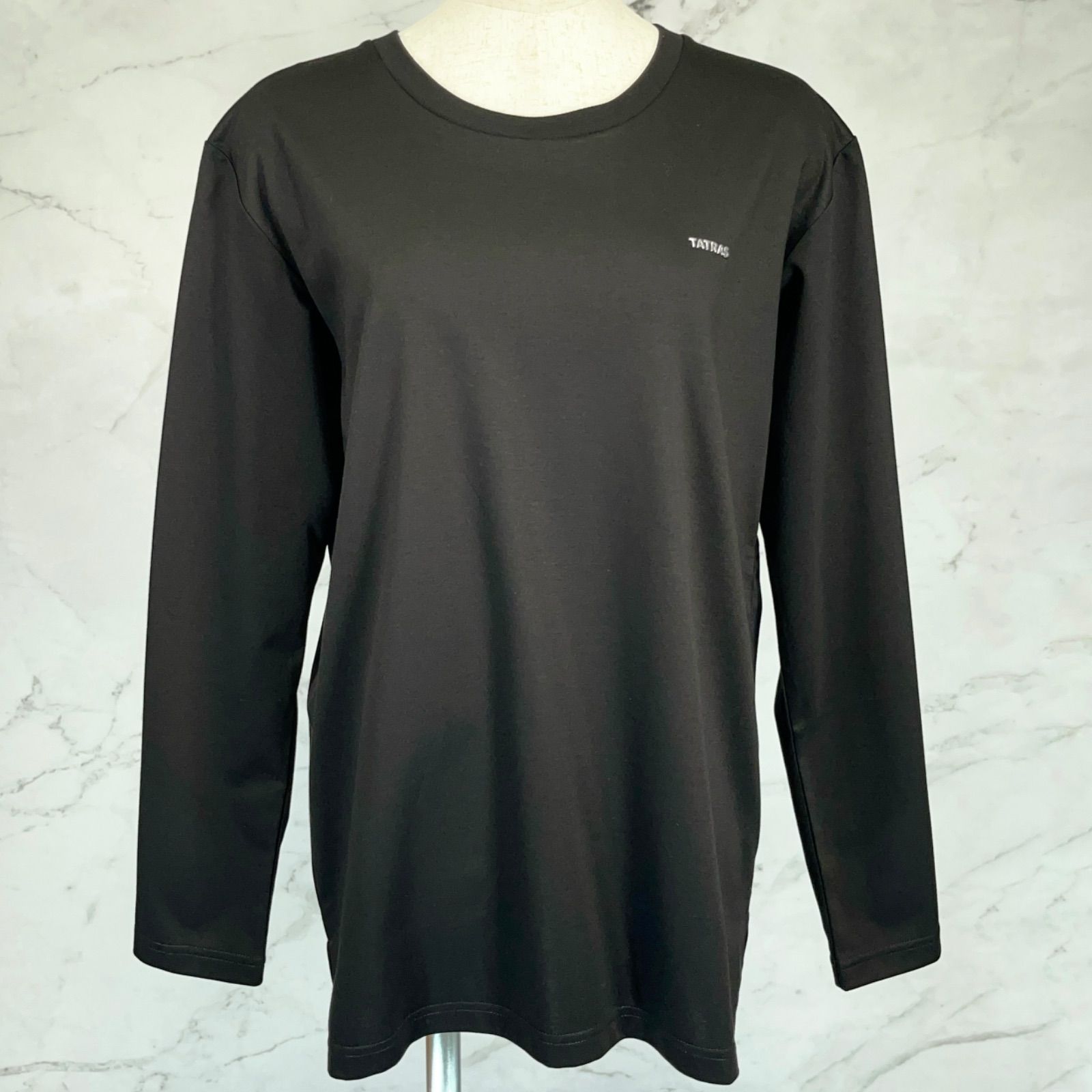美品　TATRAS タトラス　OLITICA オリーチカ　長袖Tシャツ　ロングスリーブ　カットソー　ワンポイントロゴ　ブラック　黒　黒色　日本製　コットン　綿　02サイズ　LJXA0058083588