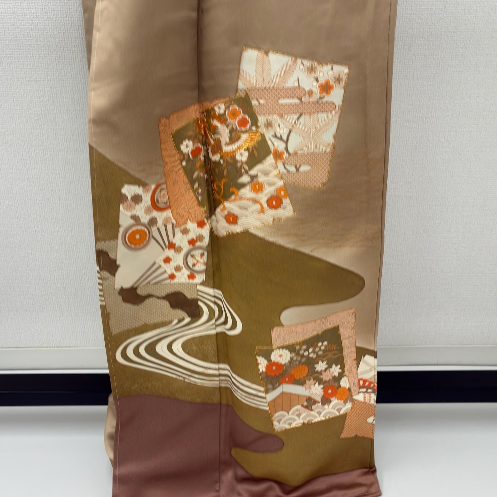 色留袖 裄66.5 金彩 オシドリ 駒刺繍 躾糸付き 三つ紋 正絹 MK-7342 
