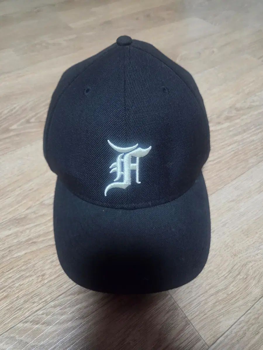NEW ERA x FEAR OF GOD 59FIFTY ブラック 帽子 (7 7/8 サイズ)
