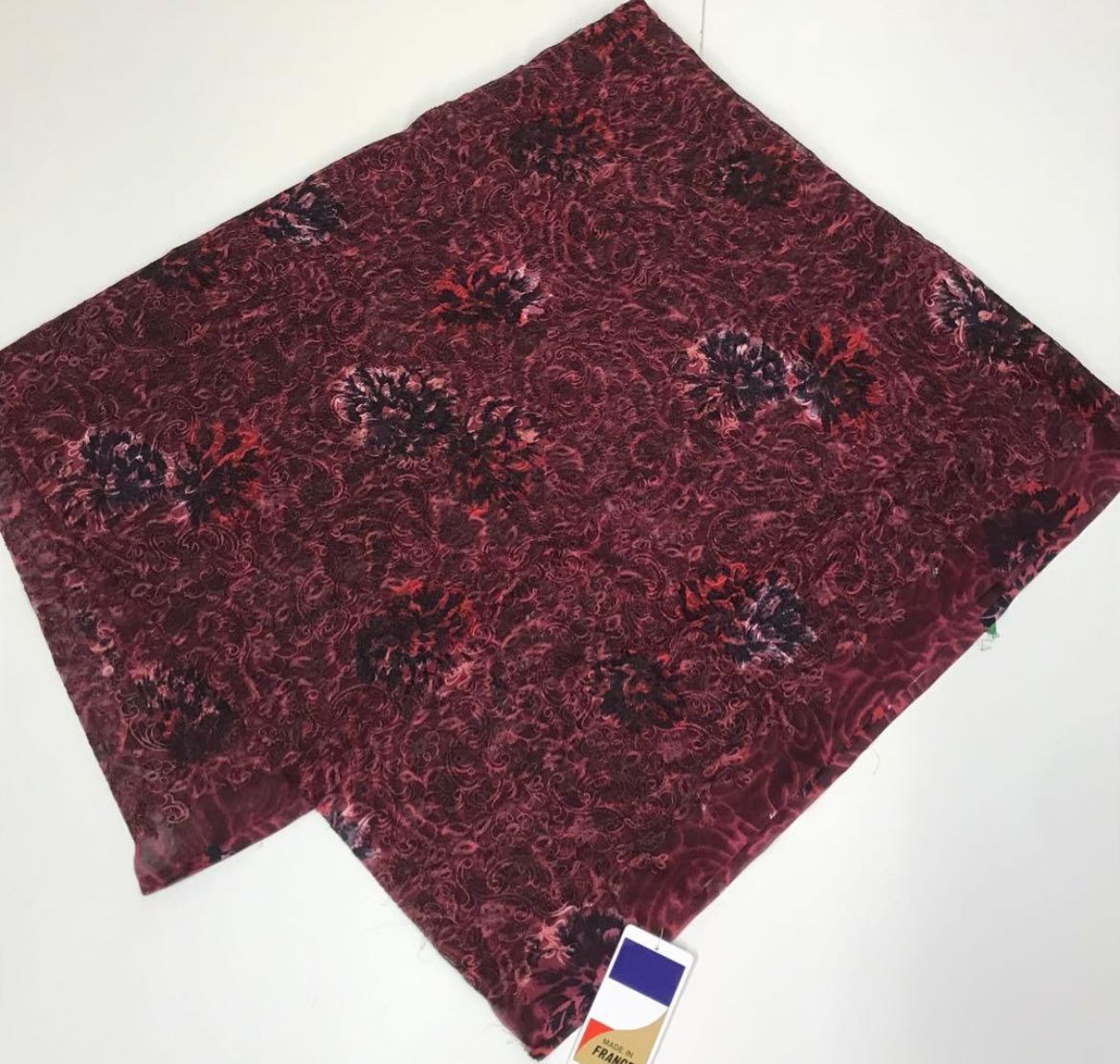 フランス製チェーン刺繍のシルク服地　材料