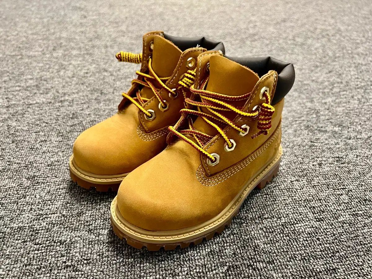 145 ティンバーランド トゥー 6インチ イェローブーツ 新品