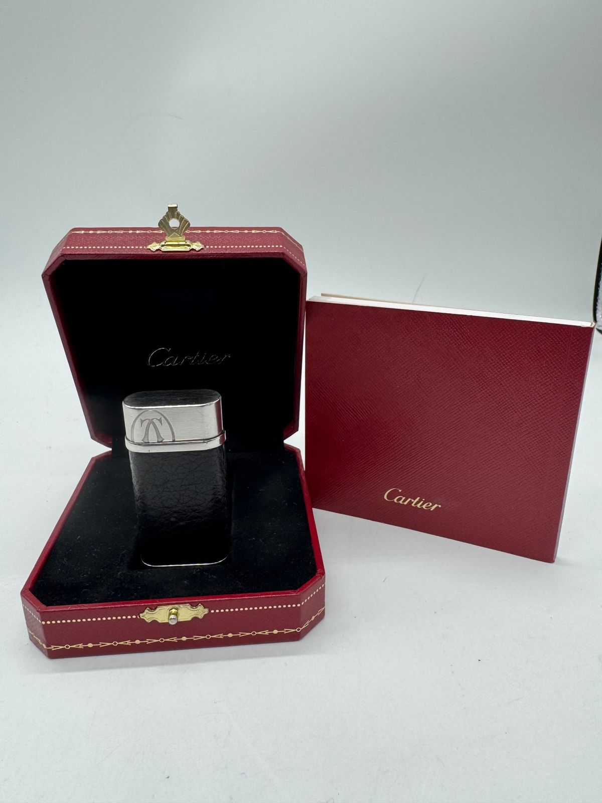 美品 Cartier カルティエ C2 ゴドロン レザー ローラー式 ガスライター 着火OK P2149