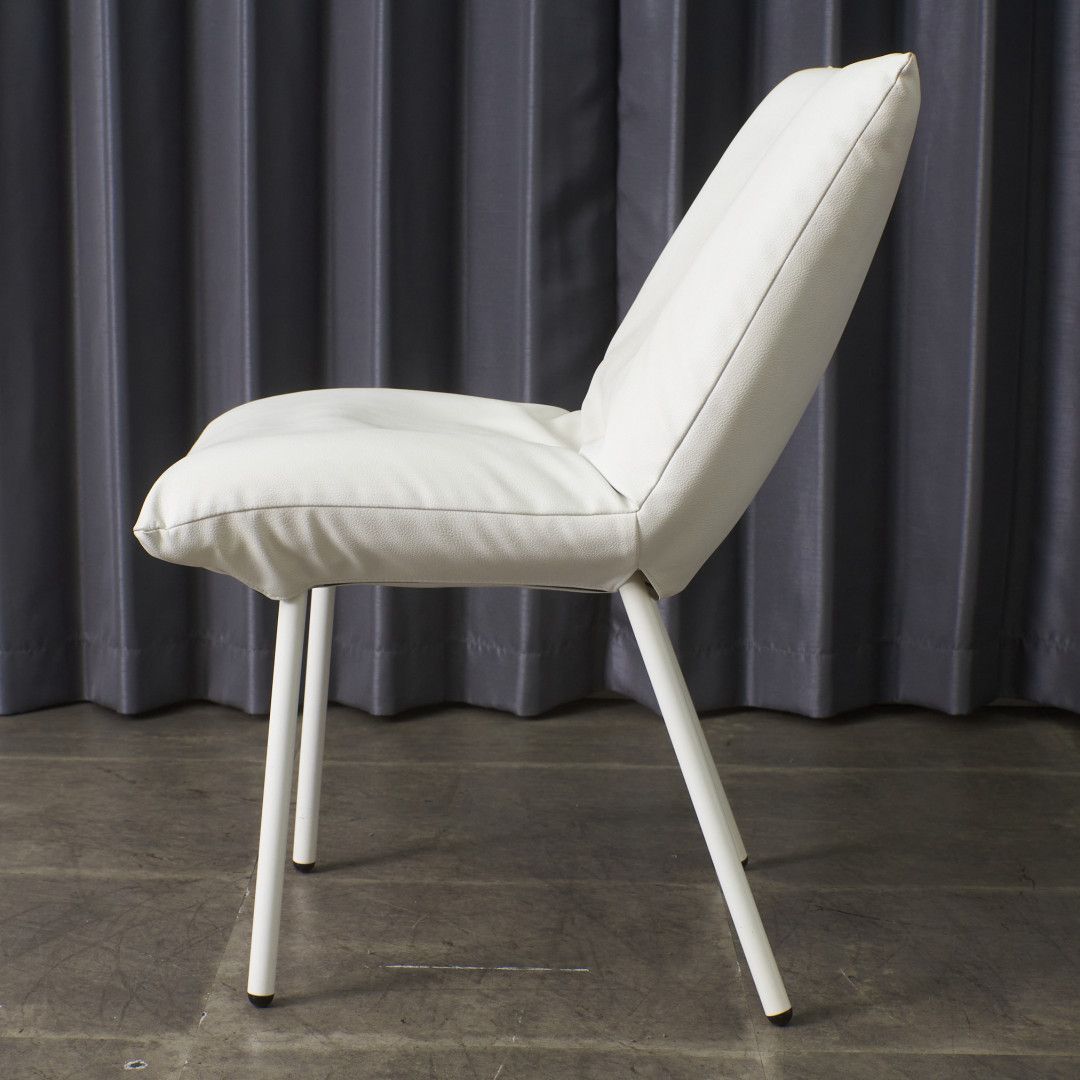 定価10万〜 Ligne Roset Calin スチールレッグ ダイニングチェア 椅子