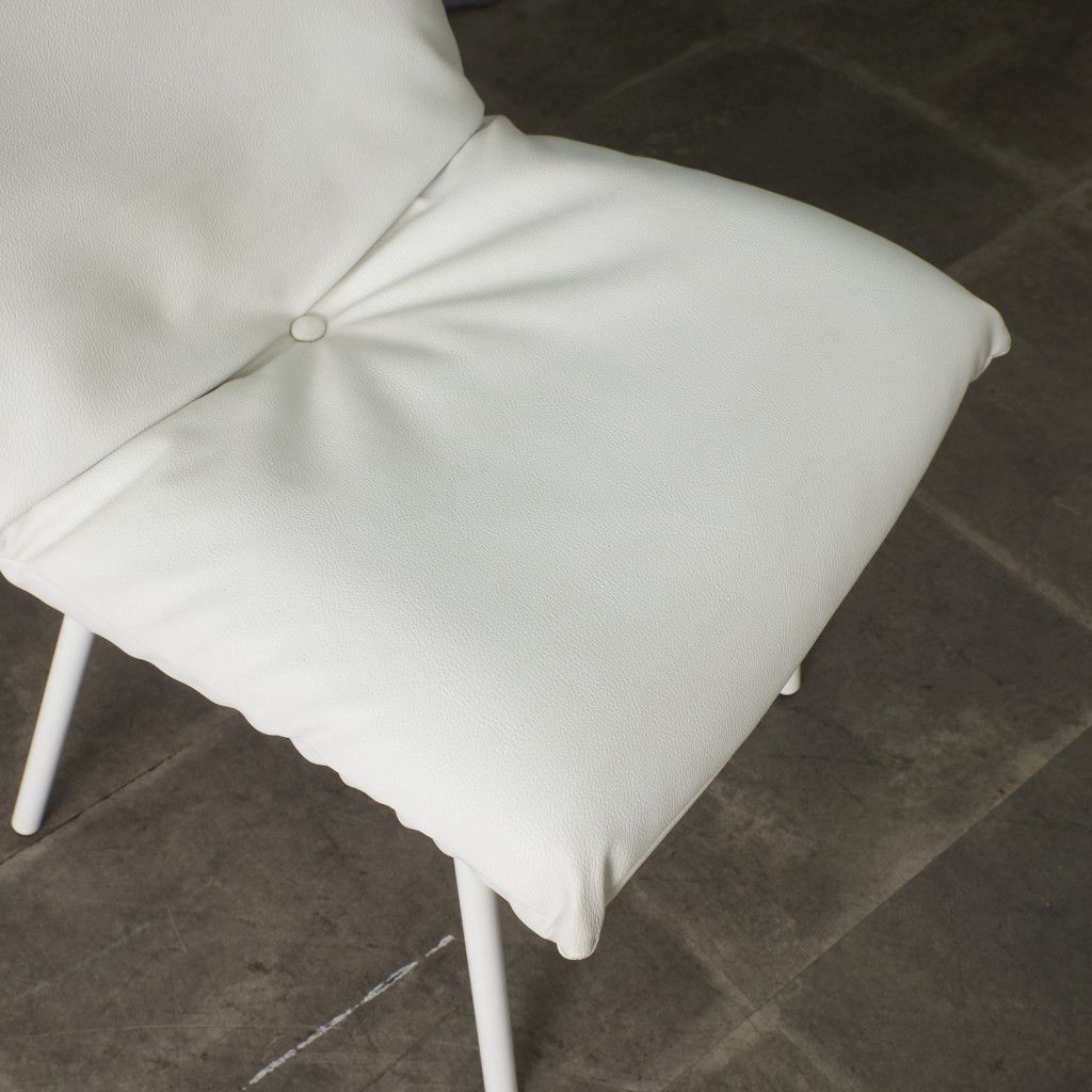 定価10万〜 Ligne Roset Calin スチールレッグ ダイニングチェア 椅子 定価10万〜 Ligne Roset Calin スチールレッグ ダイニングチェア 椅子