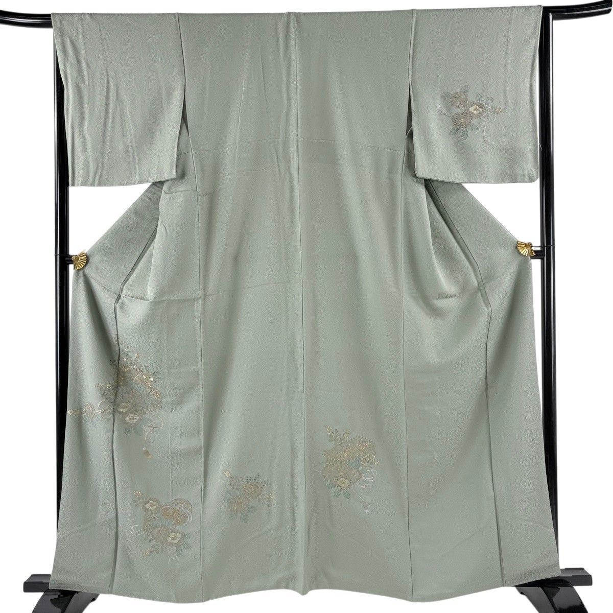 付下げ 付け下げ 着物 袷 本加工 金駒刺繍 緑 裄66 Ｌ 中古 sn1642 付下げ 身丈160.5cm 裄丈65.5cm M 袷 文箱 菊 刺繍 金糸 灰緑 正絹 秀