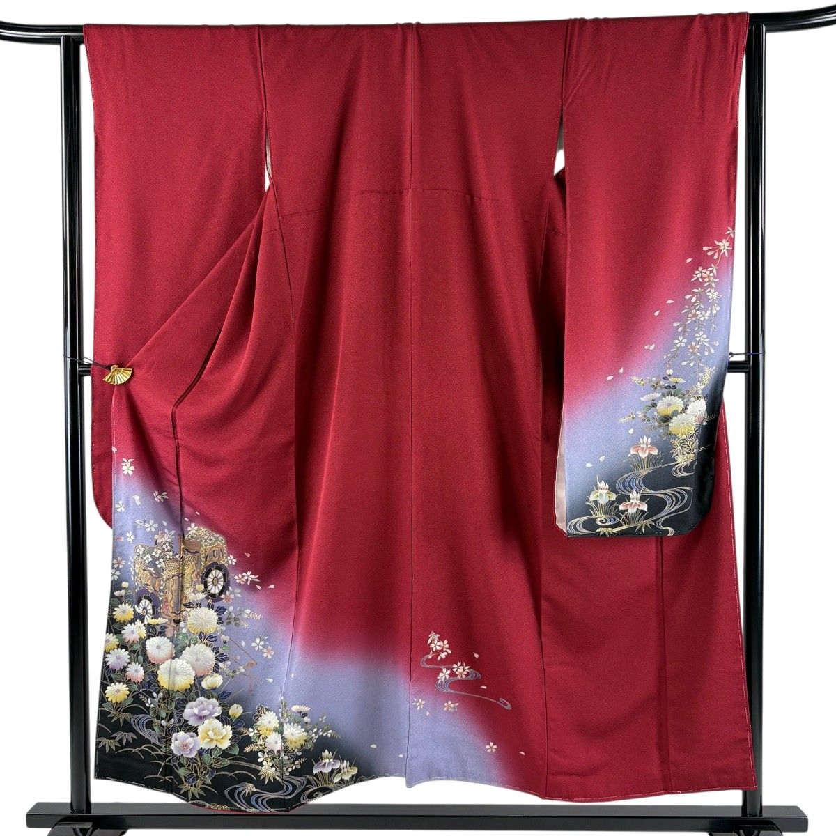 【美品】 振袖 身丈153cm 裄丈63.5cm S 袷 御所車 菊 金彩 ぼかし 赤 正絹 秀品 【中古】