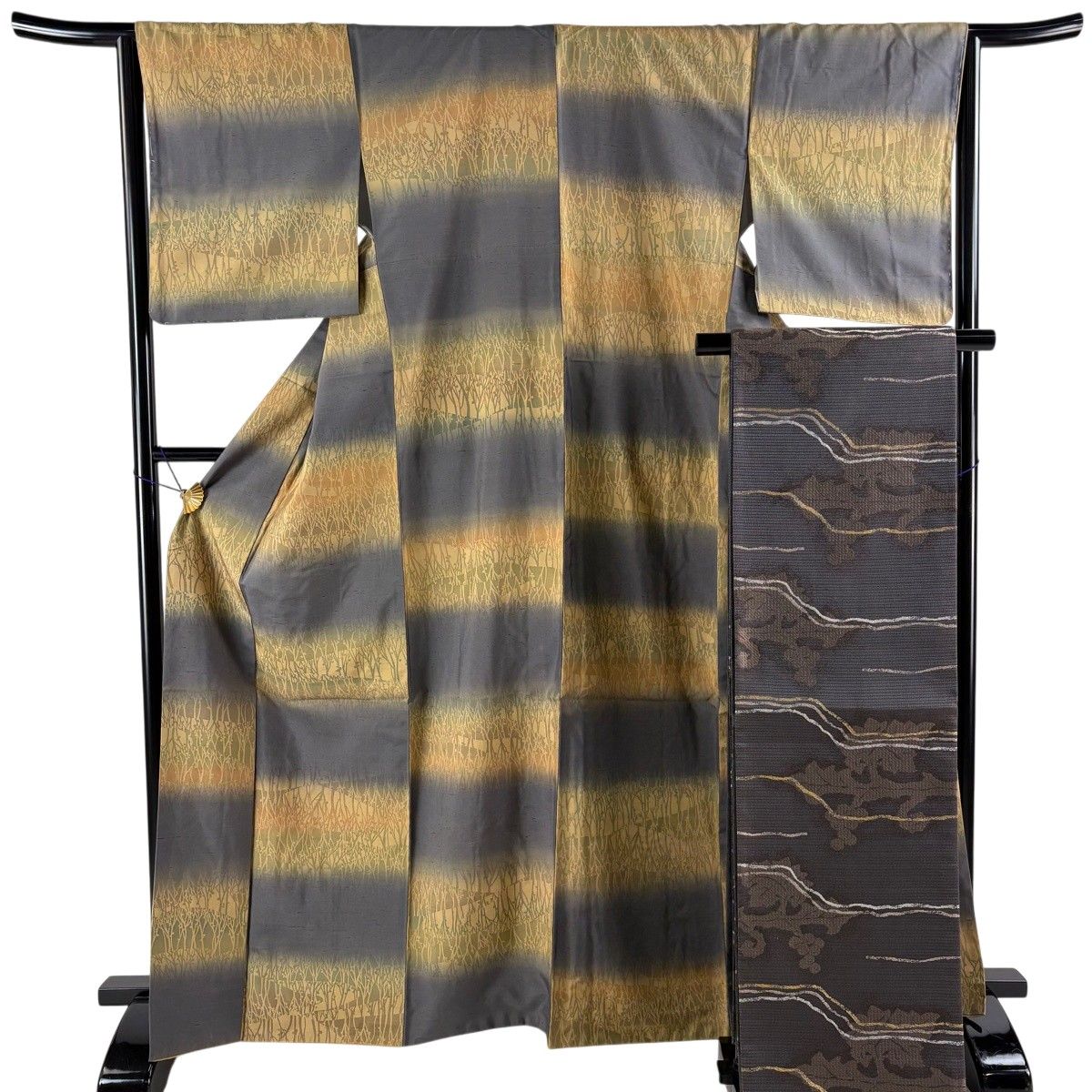 【美品】 小紋 身丈165.5cm 裄丈65cm M 袷 袋帯セット 紬地 樹木 横段 ぼかし 黄土色 正絹 名品 【中古】 24,674円