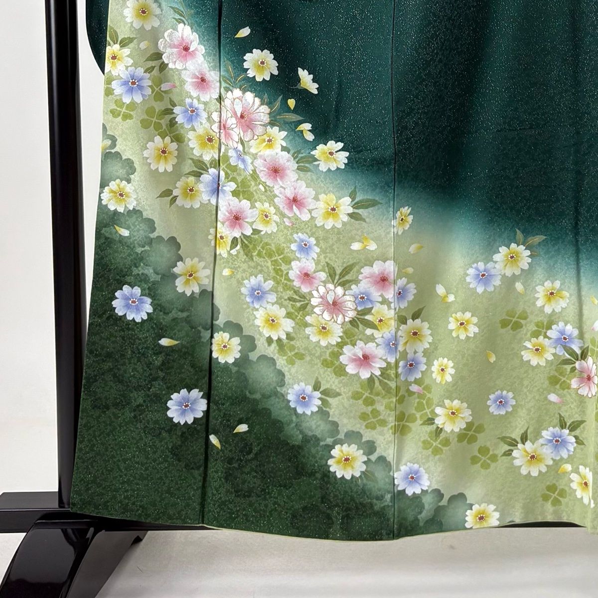 正絹 振袖フルセット 刺繍 緑 裄丈68cm.身長155cm〜168cm 振袖 