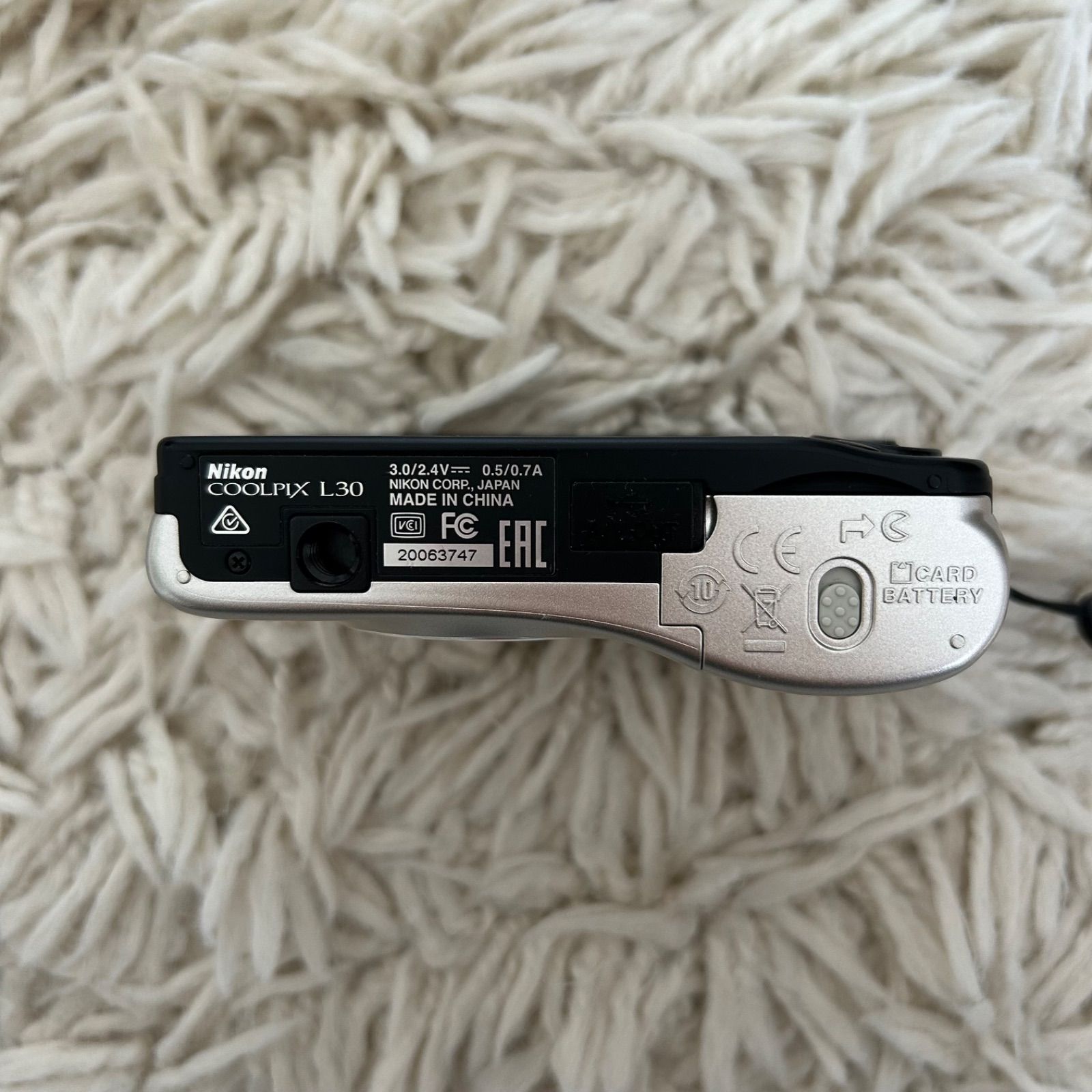 ✨極美品✨】Nikon COOLPIX L30 コンデジ 平成レトロ シルバー - メルカリ