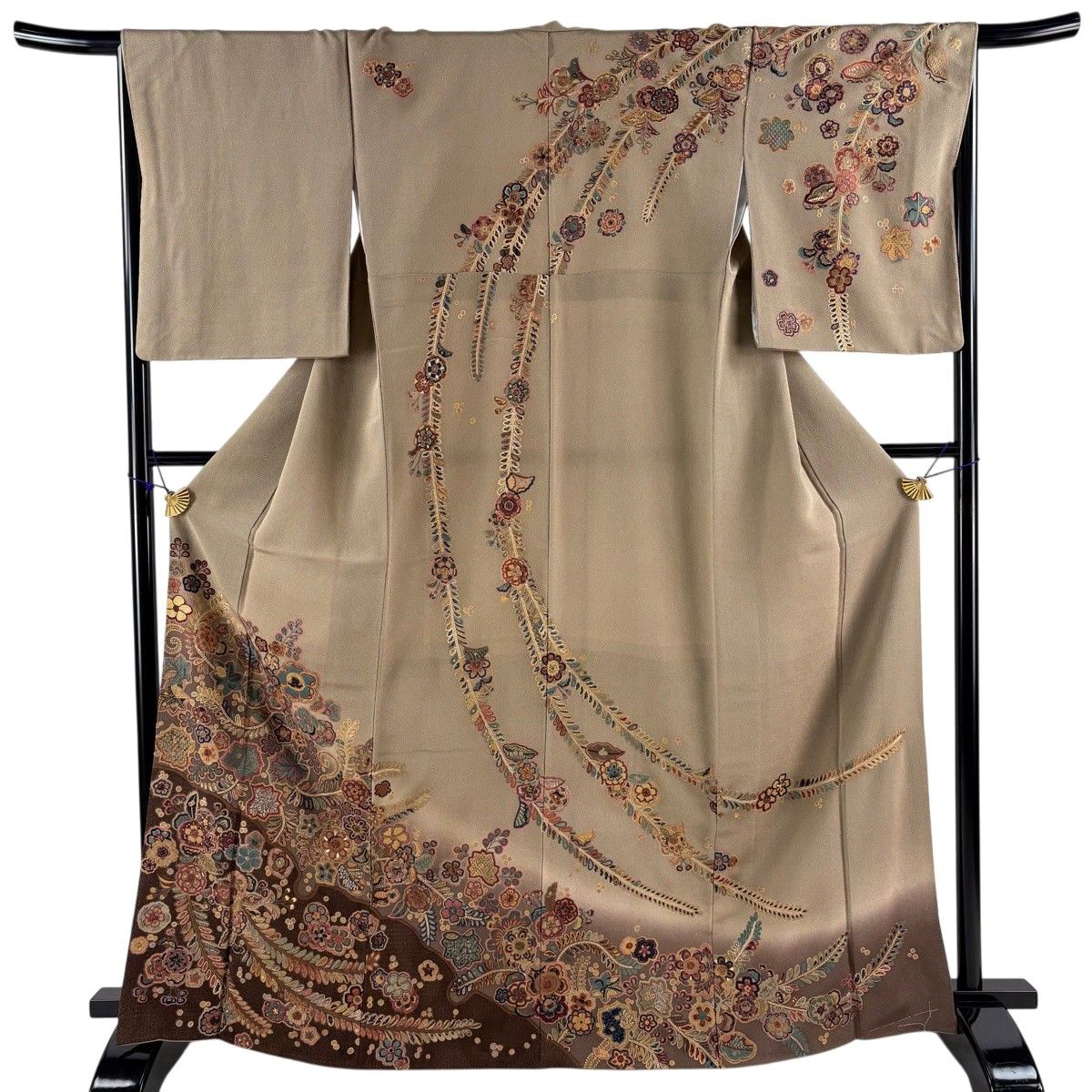 訪問着 身丈167cm 裄丈67.5cm L 袷 草花 雪輪 刺繍 金糸 灰茶 正絹 逸品 【中古】