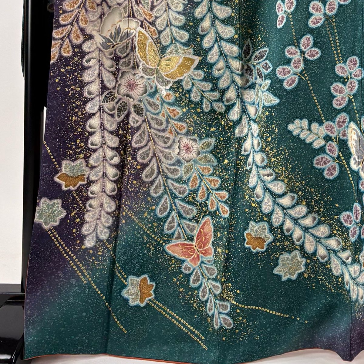 振袖 身丈166cm 裄丈68.5cm 正絹 逸品 【中古】 振袖 身丈166cm 裄丈68.5cm L 袷 蝶 草花 金彩 銀通し 紫 正絹 逸品