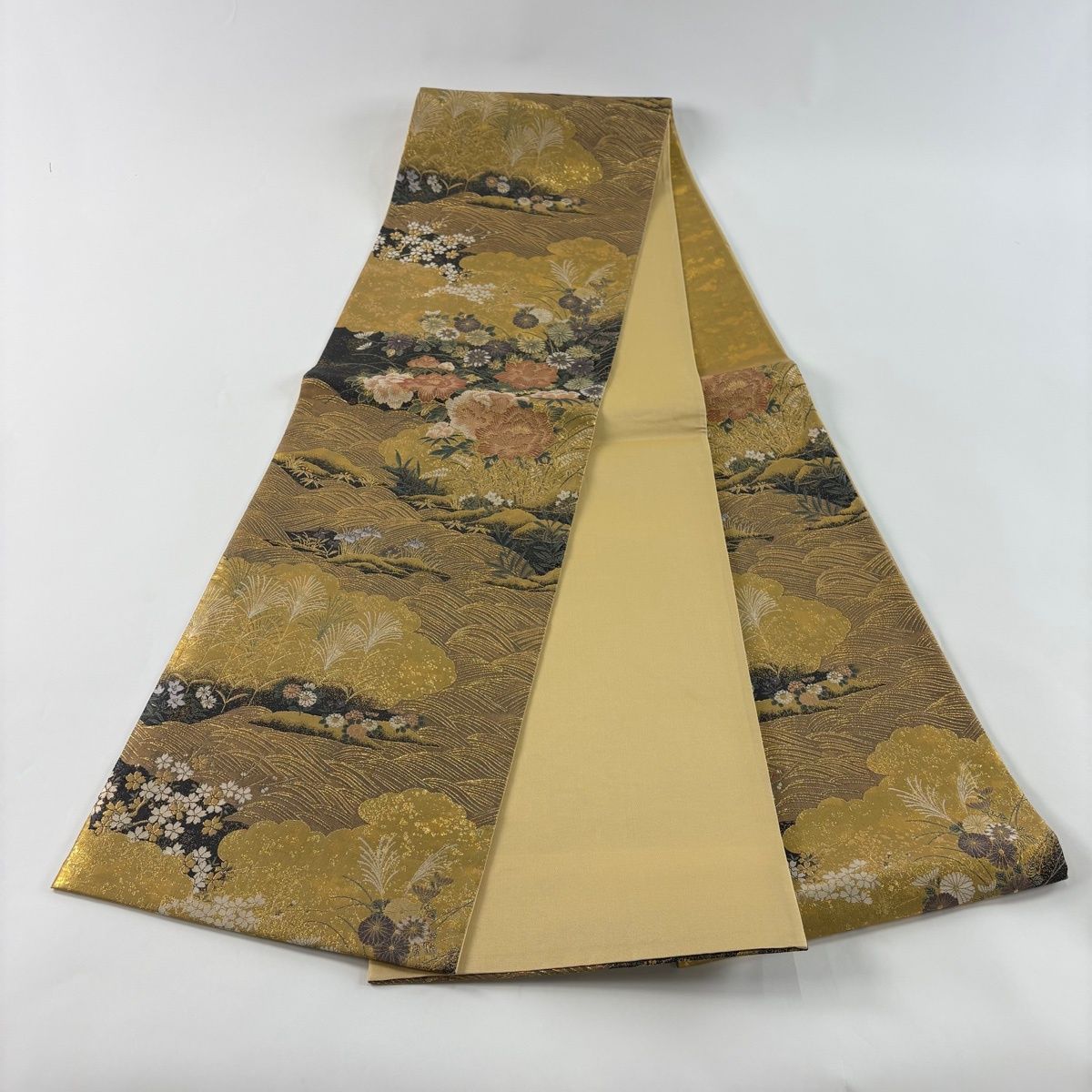 袋帯 秀品 牡丹 菊 箔 金糸 金色 六通 正絹 【中古】 - メルカリ