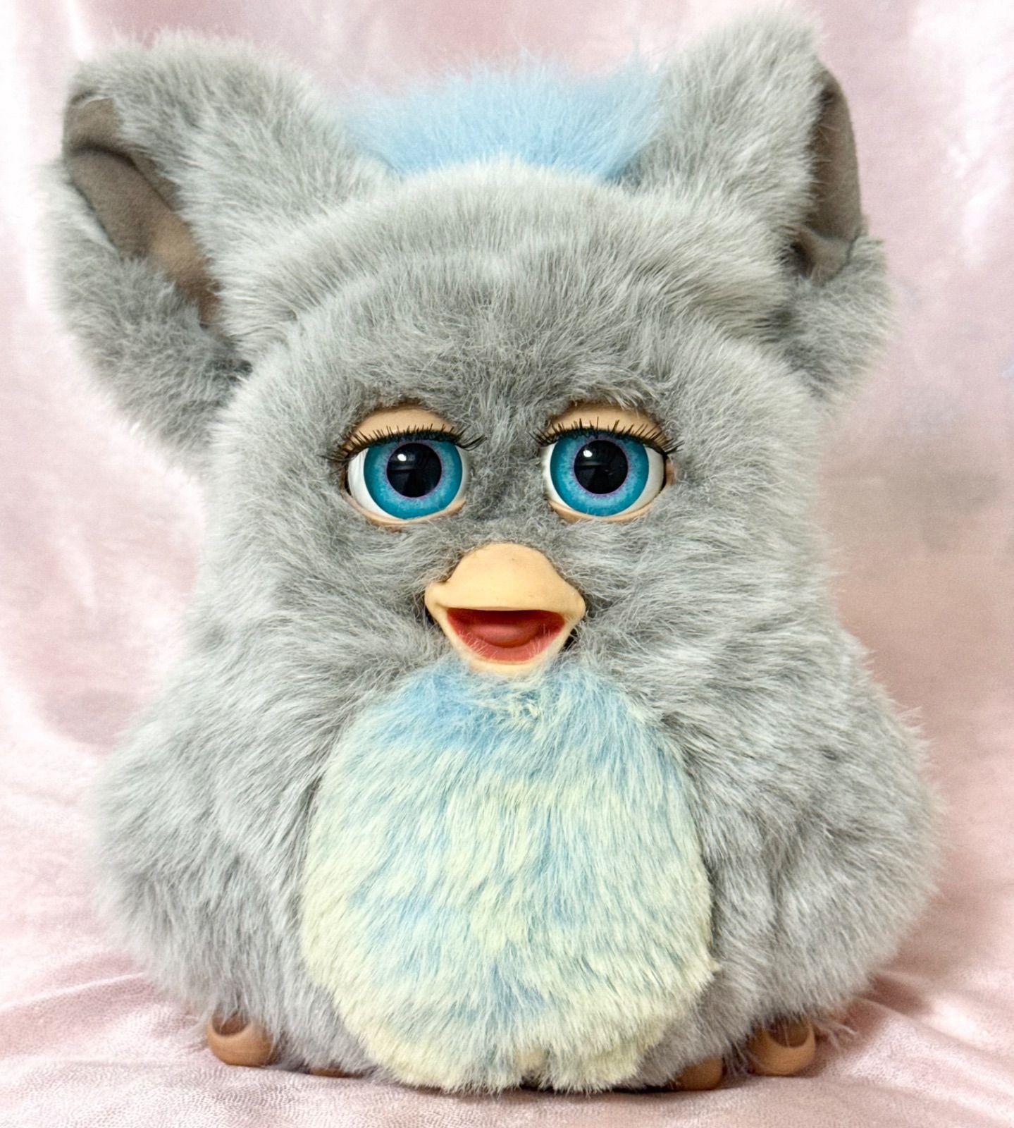 ファービー2 クラウディスカイ　青目　英語版　furby ファービー2 クラウディスカイ グレー×水色×青目② 英語版 動作確認