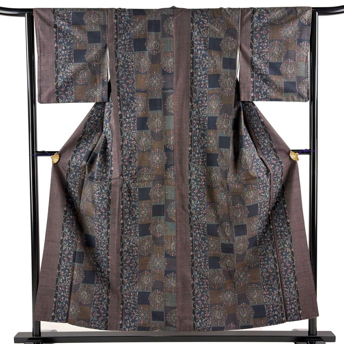 【美品】 紬 身丈154.5cm 裄丈63cm S 袷 華文 鳥 茶紫 正絹 秀品 【中古】