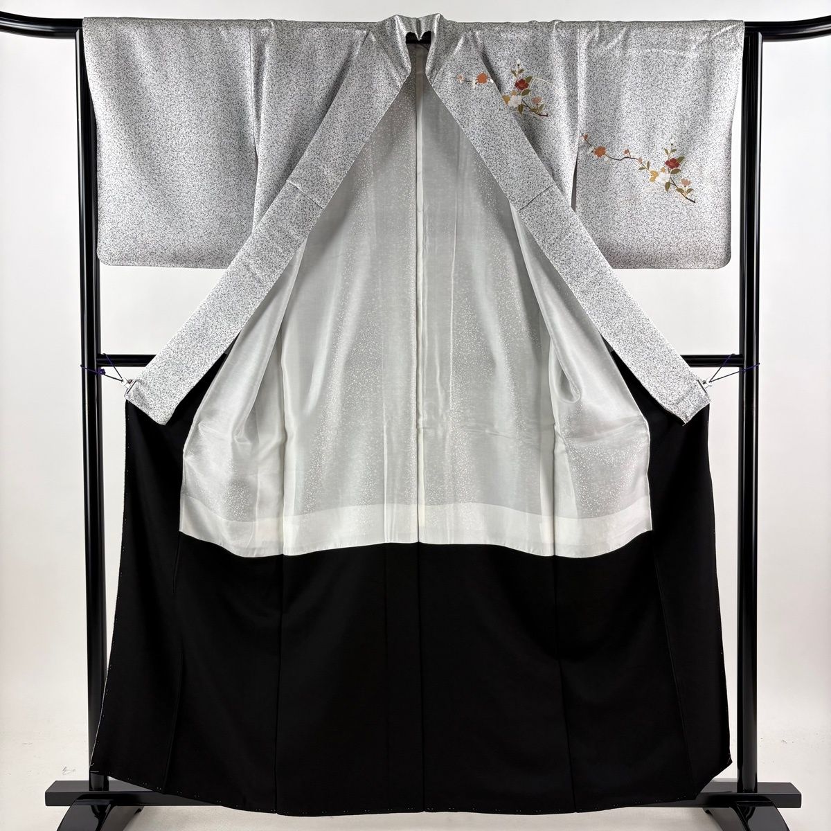 付下げ 身丈161.5cm 裄丈66.5cm 正絹 秀品 【中古】 美品】 付下げ 身丈161cm 裄丈64.5cm M 袷 枝花 枝梅 金彩 灰色 正絹