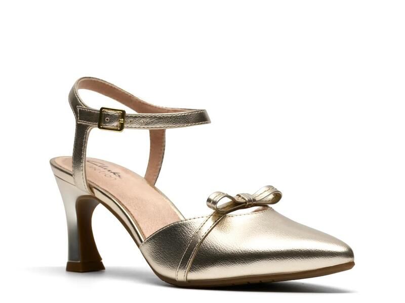 クラークス レディース シューズ パンプス Clarks Tammitha Bar Pump Gold Metallic Leather ゴールド