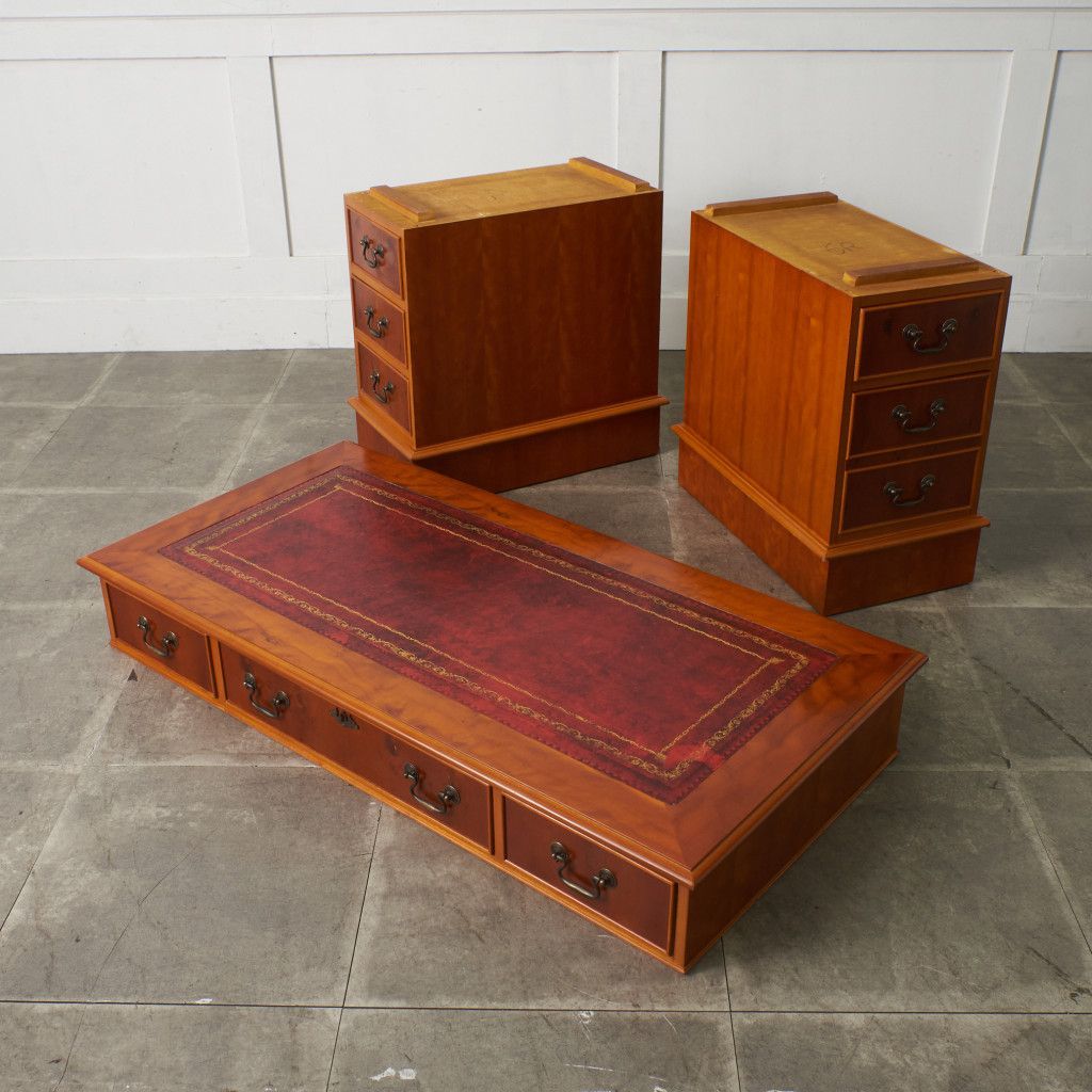 鍵付 英国 クラシック 両袖 デスク イチイ YEW 書斎 机 勉強机