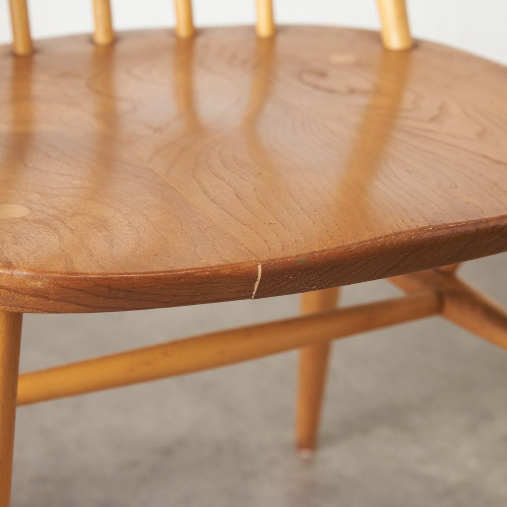 ercol クエーカーチェア ヴィンテージ 英国 アーコール ウィンザー ダイニングチェア アームチェア 椅子 木製 ビンテージ モダン 93900 ercol クエーカーチェア ヴィンテージ 英国 アーコール ウィンザー ダイニングチェア アームチェア 椅子 木製 ビンテージ モダン 93900