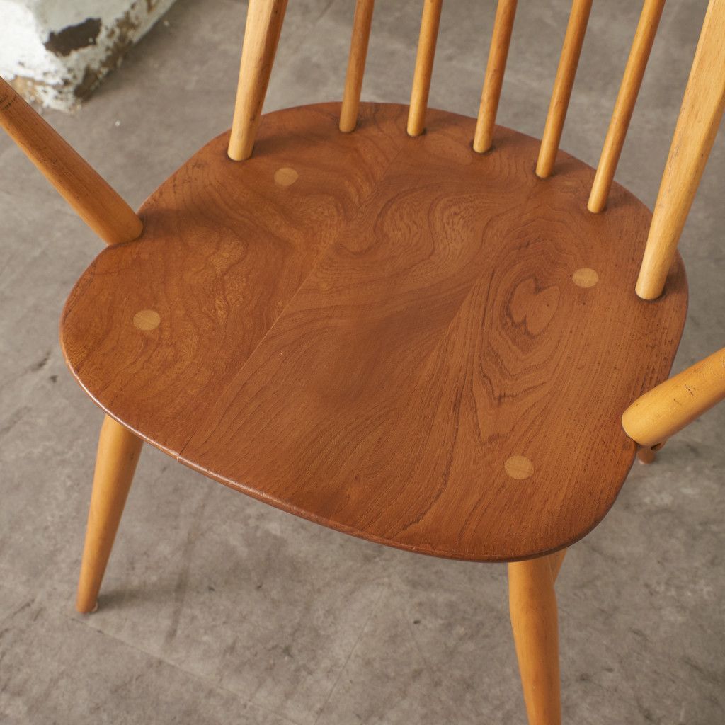 ercol クエーカーチェア ヴィンテージ 英国 アーコール ウィンザー ダイニングチェア アームチェア 椅子 木製 ビンテージ モダン 93900 ercol クエーカーチェア ヴィンテージ 英国 アーコール ウィンザー ダイニングチェア アームチェア 椅子 木製 ビンテージ モダン 93900