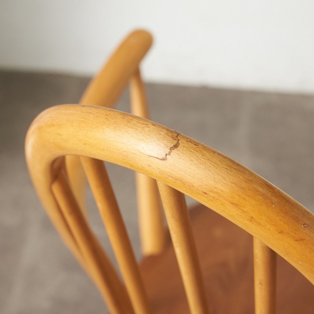 ercol クエーカーチェア ヴィンテージ 英国 アーコール ウィンザー ダイニングチェア アームチェア 椅子 木製 ビンテージ モダン 93900 ercol クエーカーチェア ヴィンテージ 英国 アーコール ウィンザー ダイニングチェア アームチェア 椅子 木製 ビンテージ モダン 93900