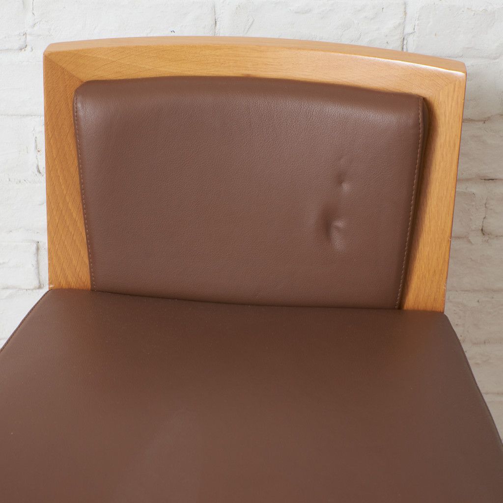 MOROSO CARTIER ハイチェア 椅子 カウンターチェア 本革 バーチェア 木製 チェア ハイスツール イス モローゾ イタリア モダン 94722 MOROSO CARTIER ハイチェア 椅子 カウンターチェア 本革 バーチェア 木製 チェア ハイスツール イス モローゾ イタリア モダン 94722