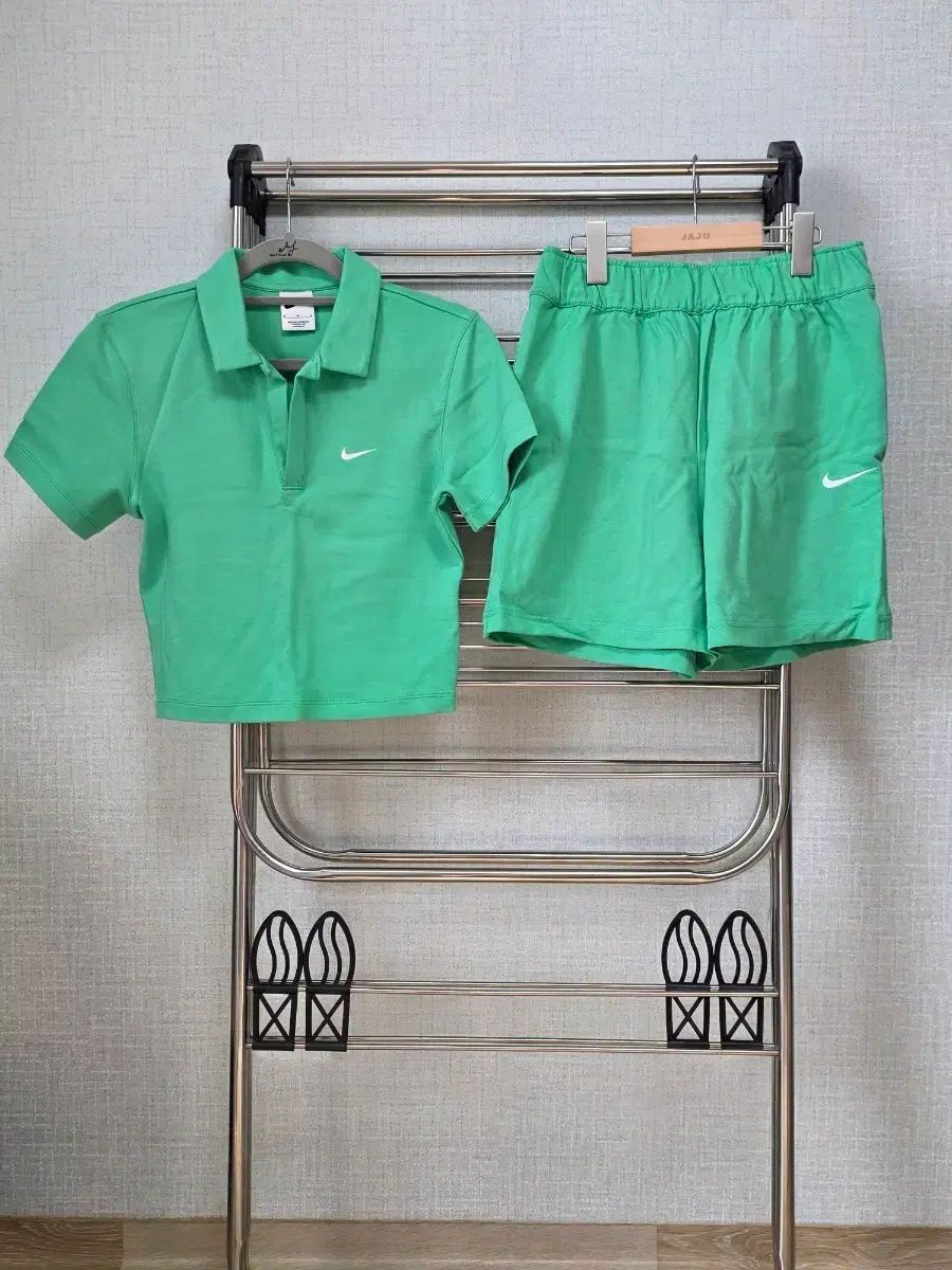 ナイキ 半袖 カラーTシャツ ハーフパンツ セット グリーン