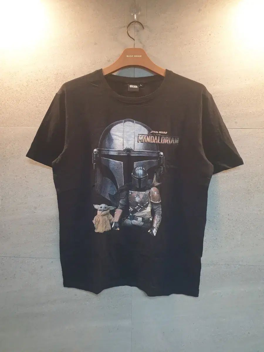 スター・ウォーズ オフィシャルグッズ マンダロリアン ブラック 半袖T