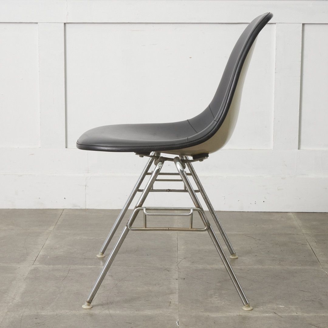 Herman Miller イームズ サイドシェルチェア ヴィンテージ スタッキングベース FRP Eames 椅子 ハーマンミラー ビンテージ 名作 97484 Herman Miller イームズ サイドシェルチェア ヴィンテージ スタッキングベース FRP Eames 椅子 ハーマンミラー ビンテージ 名作 97484