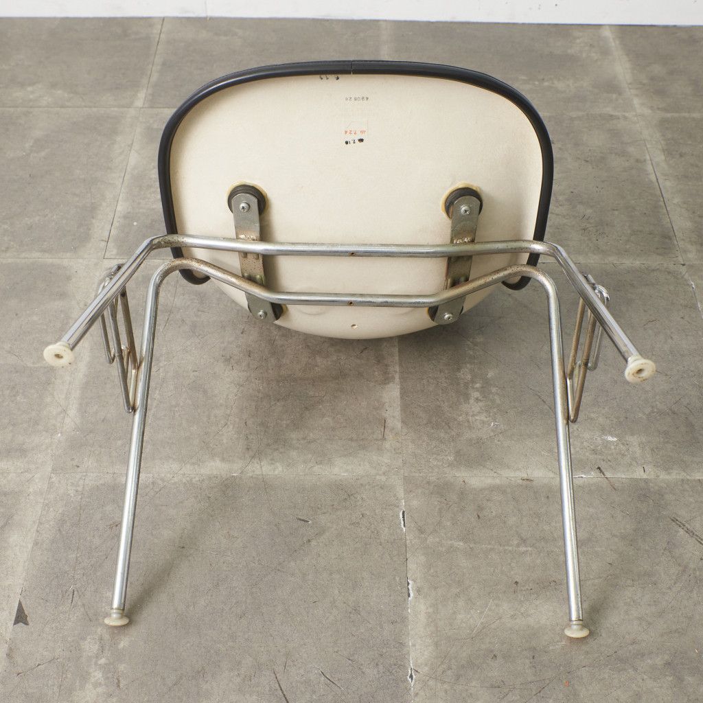 Herman Miller イームズ サイドシェルチェア ヴィンテージ スタッキングベース FRP Eames 椅子 ハーマンミラー ビンテージ 名作 97484 Herman Miller イームズ サイドシェルチェア ヴィンテージ スタッキングベース FRP Eames 椅子 ハーマンミラー ビンテージ 名作 97484