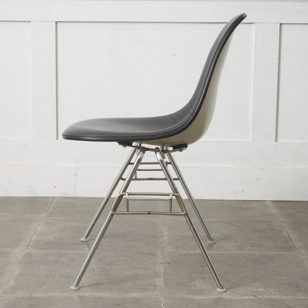 Herman Miller イームズ サイドシェルチェア ヴィンテージ スタッキングベース FRP Eames 椅子 ハーマンミラー ビンテージ 名作 97485 Herman Miller イームズ サイドシェルチェア ヴィンテージ スタッキングベース FRP Eames 椅子 ハーマンミラー ビンテージ 名作 97485