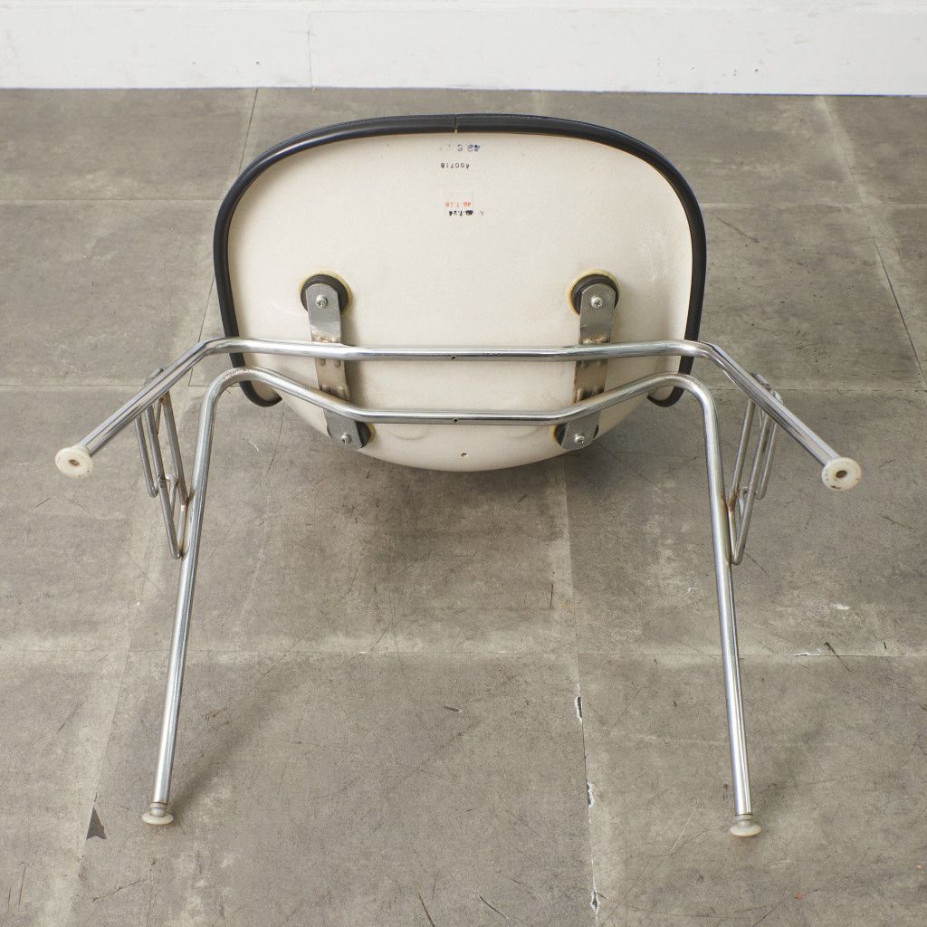 Herman Miller イームズ サイドシェルチェア ヴィンテージ スタッキングベース FRP Eames 椅子 ハーマンミラー ビンテージ 名作 97490 Herman Miller イームズ サイドシェルチェア ヴィンテージ スタッキングベース FRP Eames 椅子 ハーマンミラー ビンテージ 名作 97490