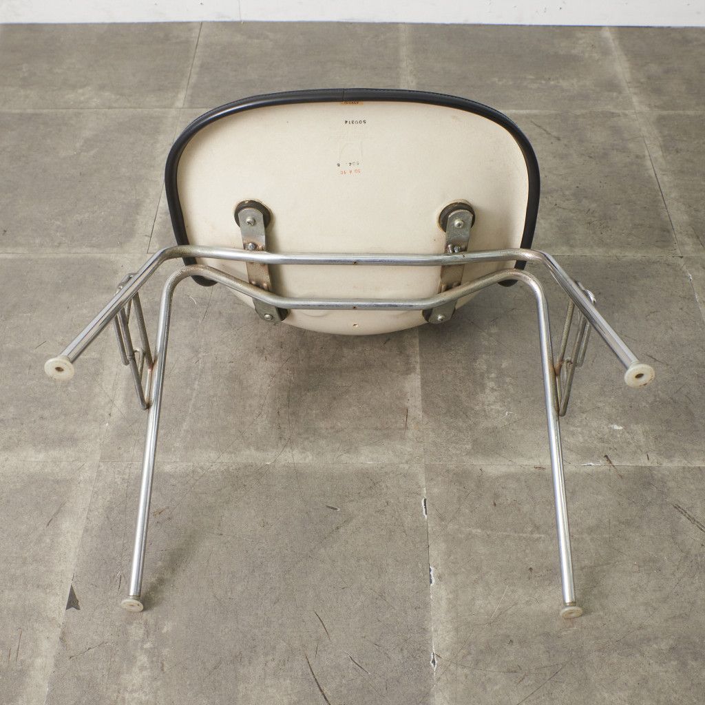 Herman Miller イームズ サイドシェルチェア ヴィンテージ スタッキングベース FRP Eames 椅子 ハーマンミラー ビンテージ 名作 97492 Herman Miller イームズ サイドシェルチェア ヴィンテージ スタッキングベース FRP Eames 椅子 ハーマンミラー ビンテージ 名作 97492