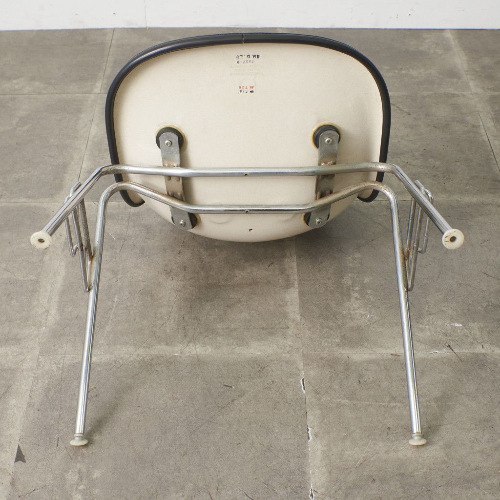 Herman Miller イームズ サイドシェルチェア ヴィンテージ スタッキングベース FRP Eames 椅子 ハーマンミラー ビンテージ 名作 97494