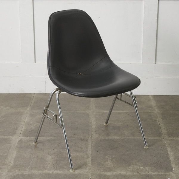 Herman Miller イームズ サイドシェルチェア ヴィンテージ スタッキングベース FRP Eames 椅子 ハーマンミラー ビンテージ 名作 97495 Herman Miller イームズ サイドシェルチェア ヴィンテージ スタッキングベース FRP Eames 椅子 ハーマンミラー ビンテージ 名作 97495