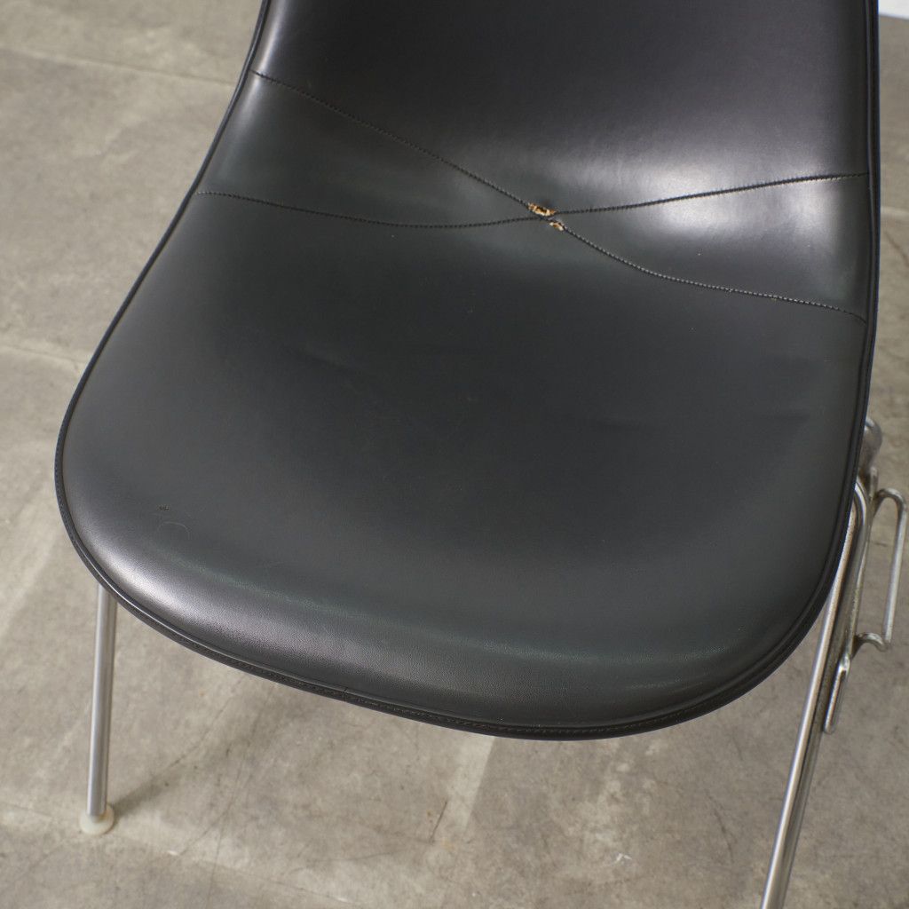 Herman Miller イームズ サイドシェルチェア ヴィンテージ スタッキングベース FRP Eames 椅子 ハーマンミラー ビンテージ 名作 97495 Herman Miller イームズ サイドシェルチェア ヴィンテージ スタッキングベース FRP Eames 椅子 ハーマンミラー ビンテージ 名作 97495