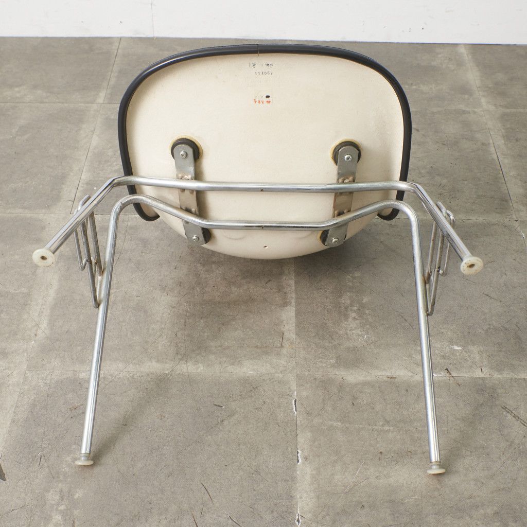 Herman Miller イームズ サイドシェルチェア ヴィンテージ スタッキングベース FRP Eames 椅子 ハーマンミラー ビンテージ 名作 97500 Herman Miller イームズ サイドシェルチェア ヴィンテージ スタッキングベース FRP Eames 椅子 ハーマンミラー ビンテージ 名作 97500