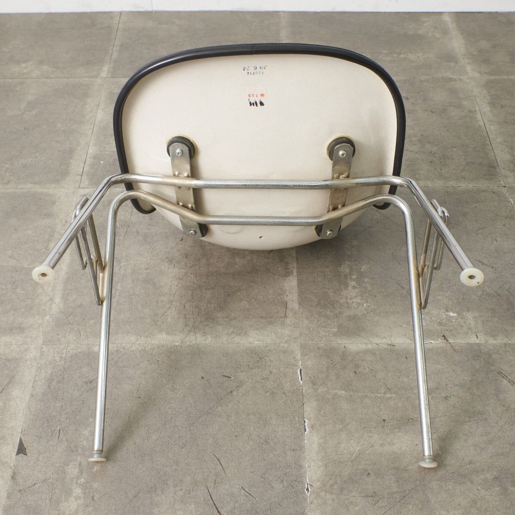 Herman Miller イームズ サイドシェルチェア ヴィンテージ スタッキングベース FRP Eames 椅子 ハーマンミラー ビンテージ 名作 97512 Herman Miller イームズ サイドシェルチェア ヴィンテージ スタッキングベース FRP Eames 椅子 ハーマンミラー ビンテージ 名作 97512