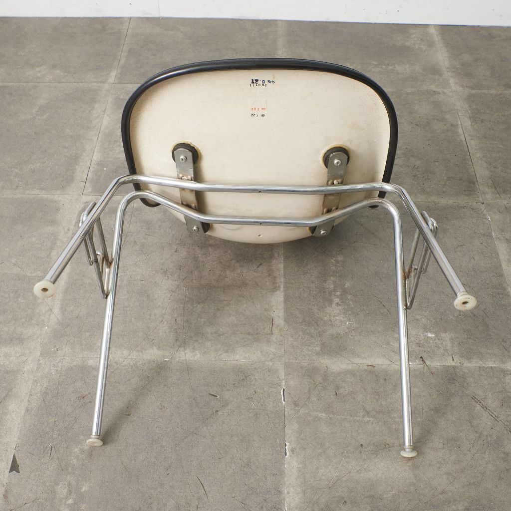 Herman Miller イームズ サイドシェルチェア ヴィンテージ スタッキングベース FRP Eames 椅子 ハーマンミラー ビンテージ 名作 97513