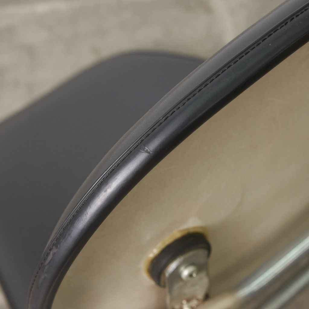Herman Miller イームズ サイドシェルチェア ヴィンテージ スタッキングベース FRP Eames 椅子 ハーマンミラー ビンテージ 名作 97516