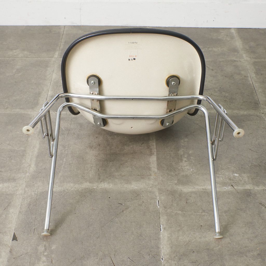 Herman Miller イームズ サイドシェルチェア ヴィンテージ スタッキングベース FRP Eames 椅子 ハーマンミラー ビンテージ 名作 97526