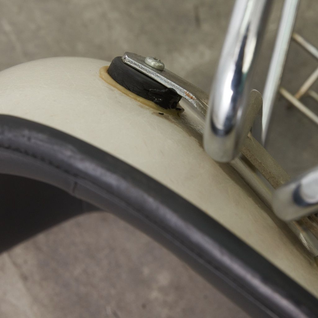 Herman Miller イームズ サイドシェルチェア ヴィンテージ スタッキングベース FRP Eames 椅子 ハーマンミラー ビンテージ 名作 97642 Herman Miller イームズ サイドシェルチェア ヴィンテージ スタッキングベース FRP Eames 椅子 ハーマンミラー ビンテージ 名作 97642