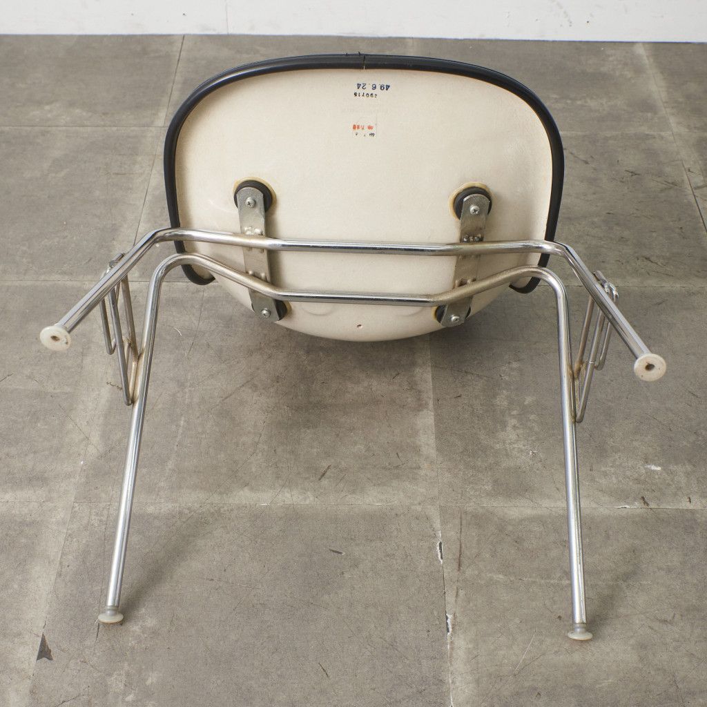 Herman Miller イームズ サイドシェルチェア ヴィンテージ スタッキングベース FRP Eames 椅子 ハーマンミラー ビンテージ 名作 97642 Herman Miller イームズ サイドシェルチェア ヴィンテージ スタッキングベース FRP Eames 椅子 ハーマンミラー ビンテージ 名作 97642