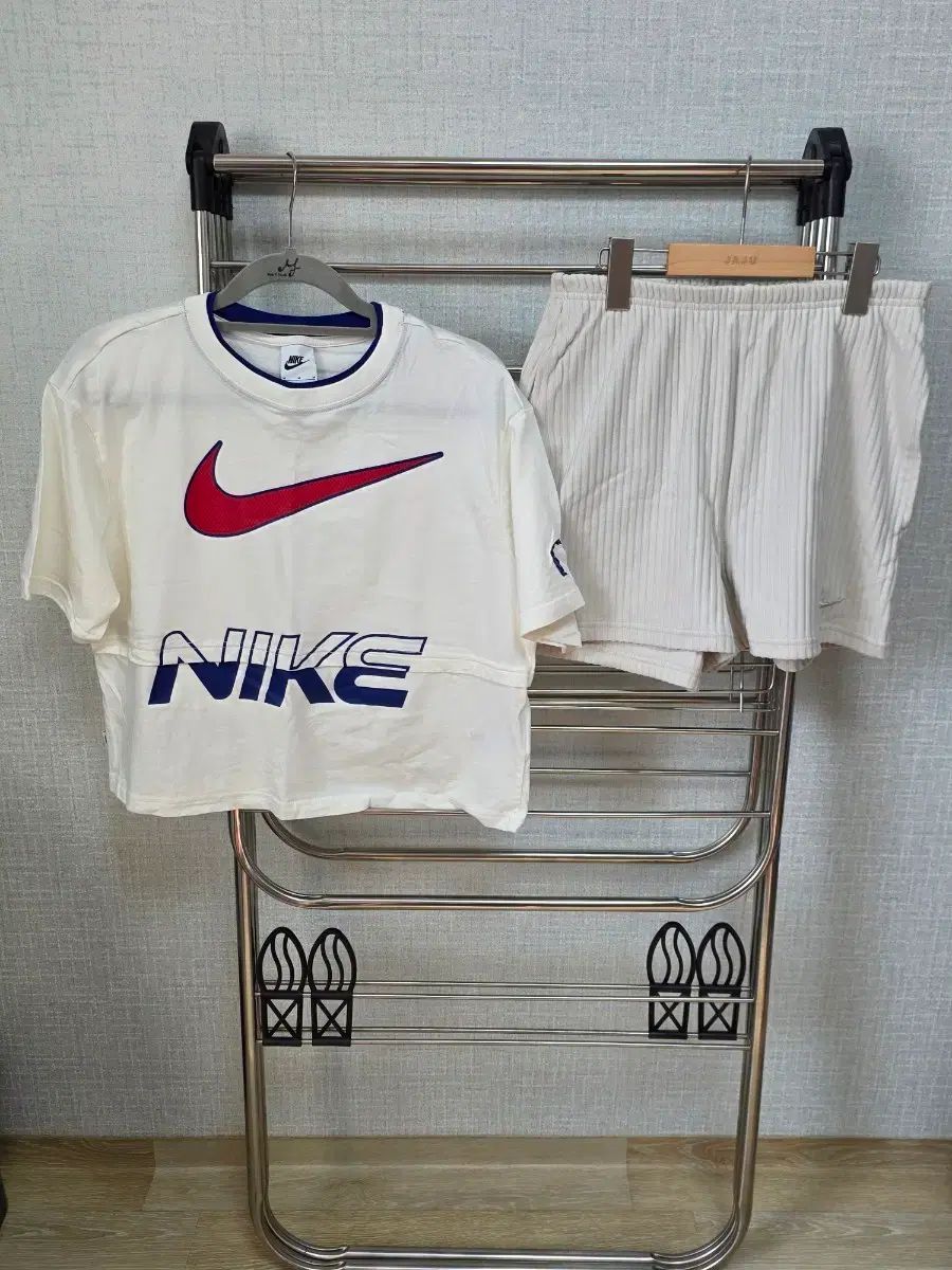 ナイキ 半袖 Tシャツ ゴージ ハーフパンツ セット