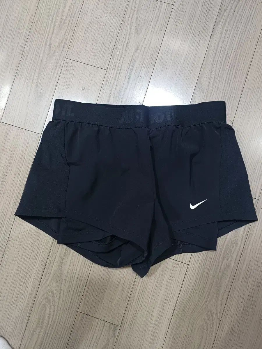 ナイキ ブラック レディース ランニング ハーフパンツ ドライフィット S
