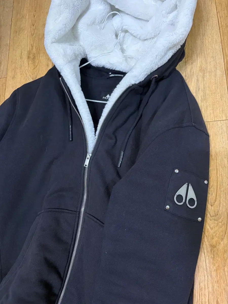 MOOSE KNUCKLES ムースナックルズ Bunny セーター シルバー