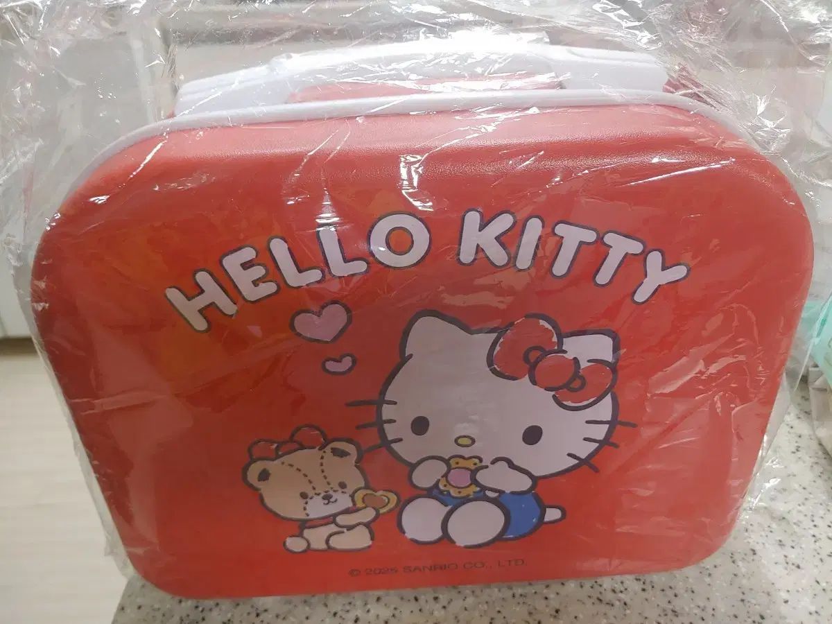 ハローキティ ミニキャリーケース ㅡ 교신가능