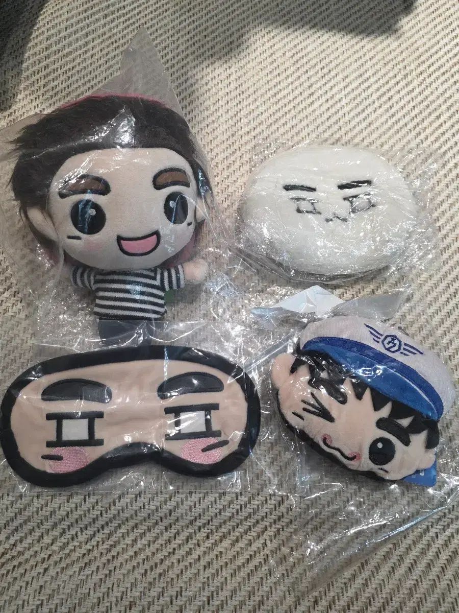 GOT7 ジニョン(JINYOUNG) ぬいぐるみ (ニョンタリー) ポーチ キーホルダー人形 アイマスク まとめ売り