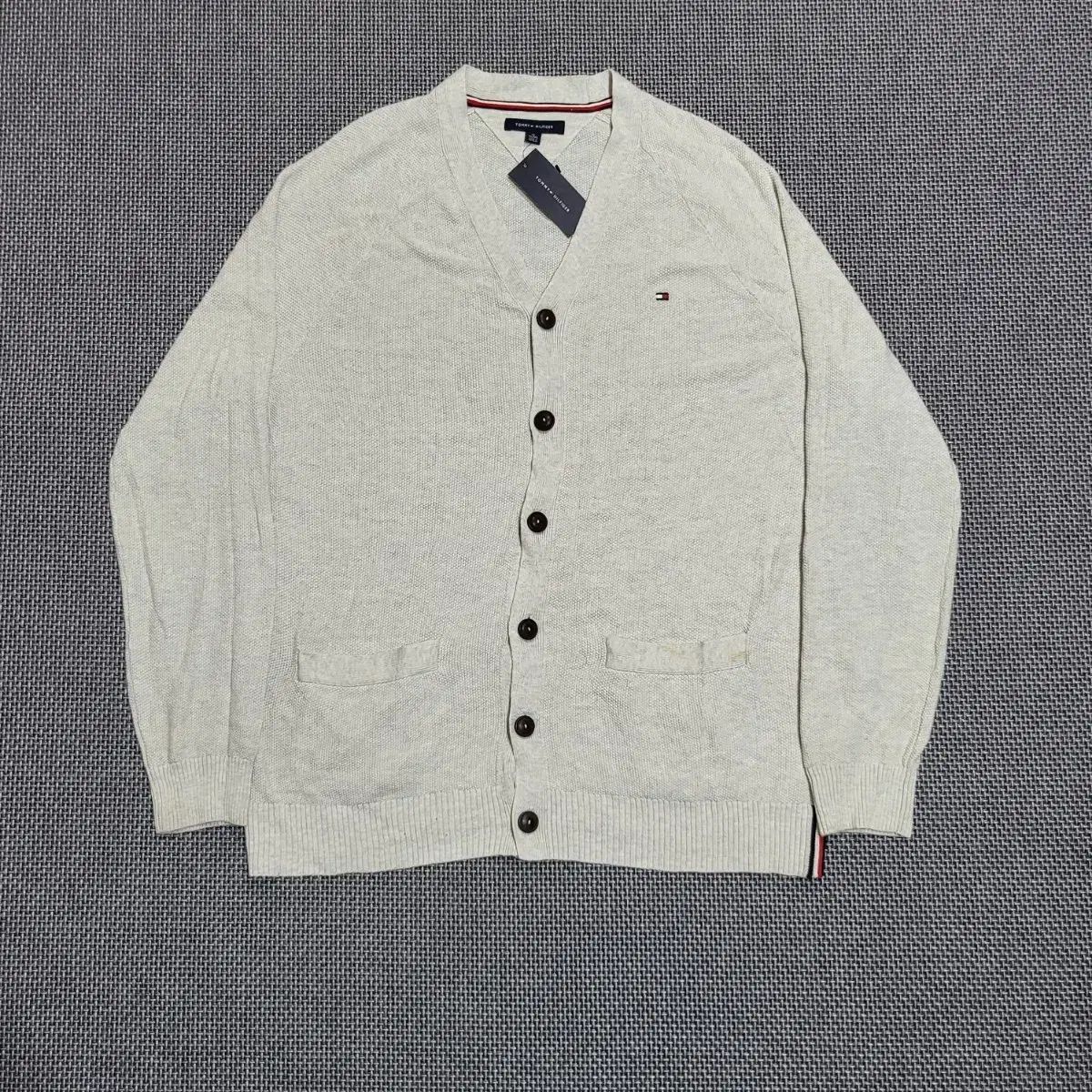 トミーヒルフィガー Vネック カーディガン アイボリー (XL)