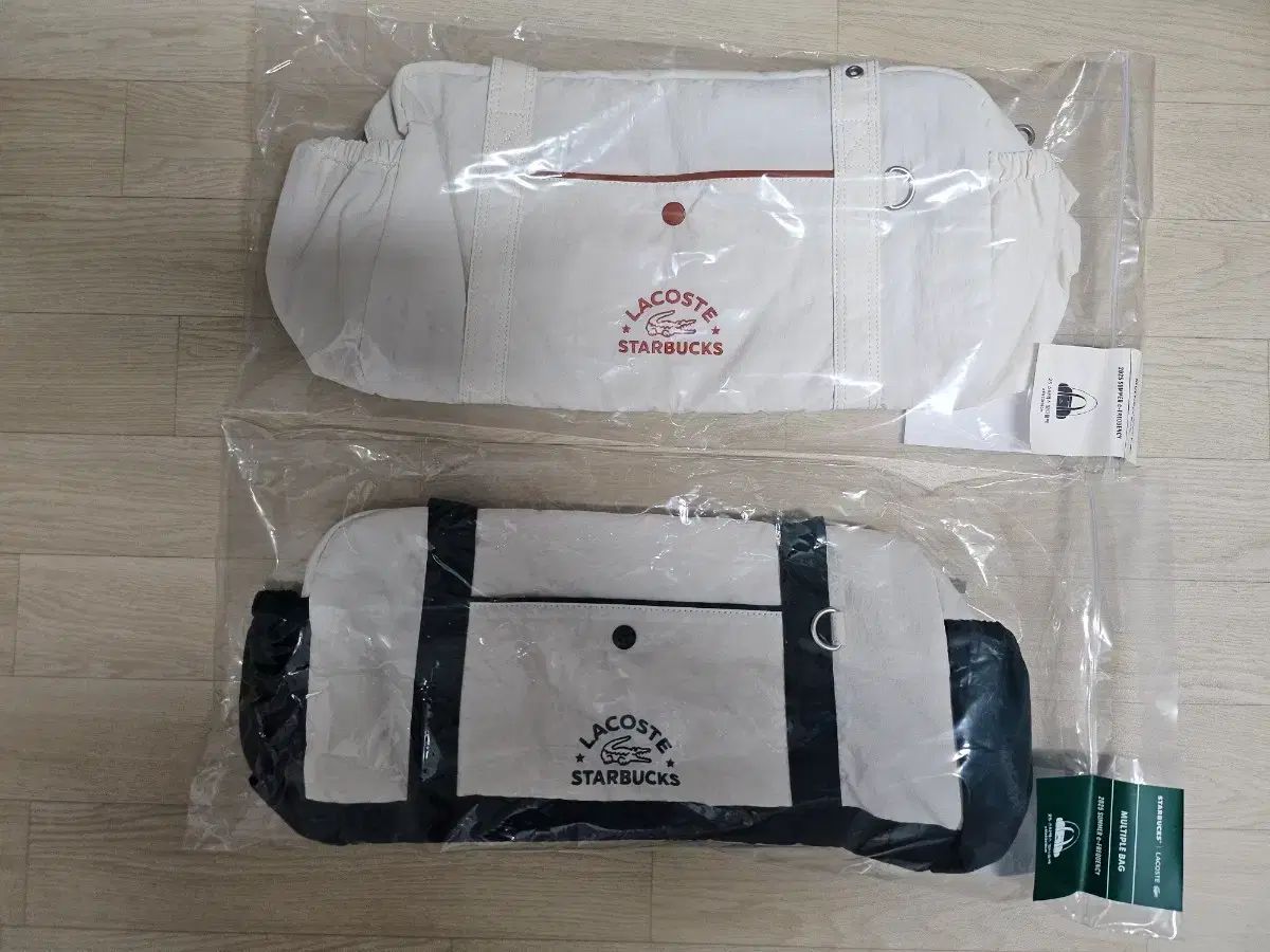 スターバックス LACOSTE ラコステ マルチプルバッグ アイボリー